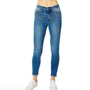 Judy Blue mid rise Women's Skinny Jeans